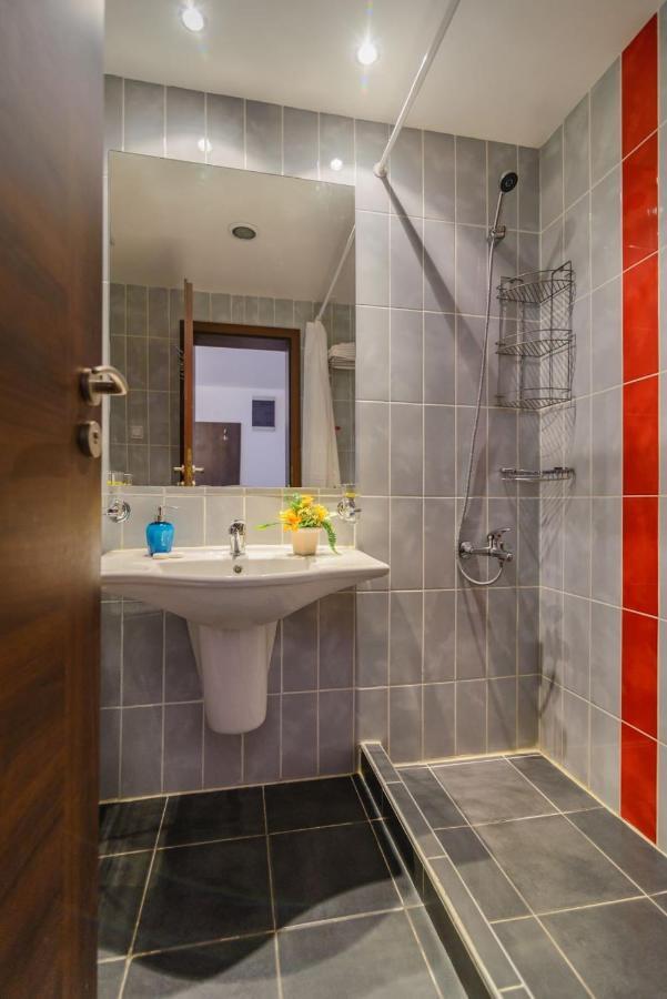 Spacious Studio With Balcony & Pool By The Marina Baltjik Exteriör bild