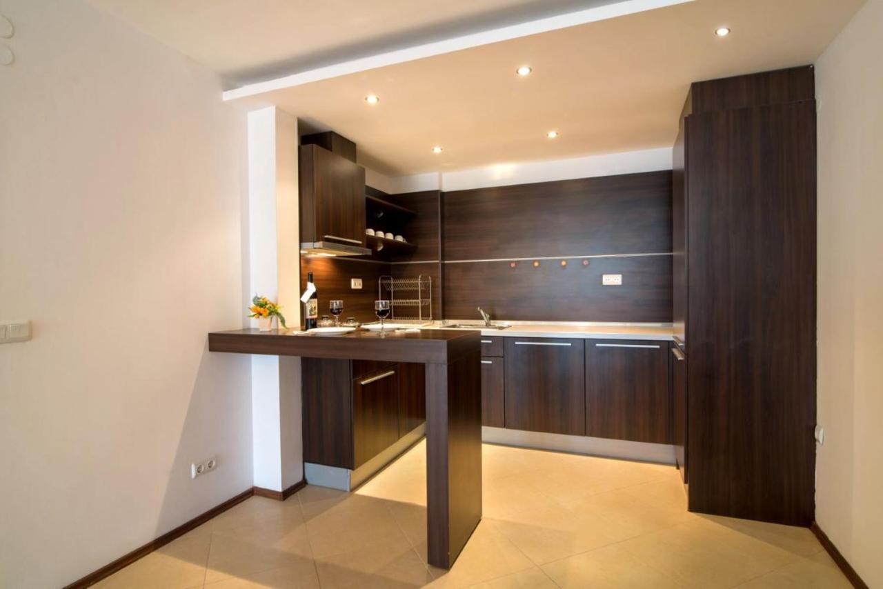 Spacious Studio With Balcony & Pool By The Marina Baltjik Exteriör bild