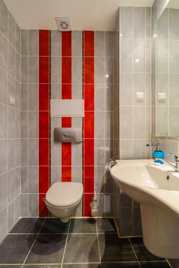 Spacious Studio With Balcony & Pool By The Marina Baltjik Exteriör bild